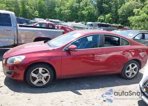 2013 Volvo S60 T5 from USA, damaged, VIN YV1612FHXD1215492